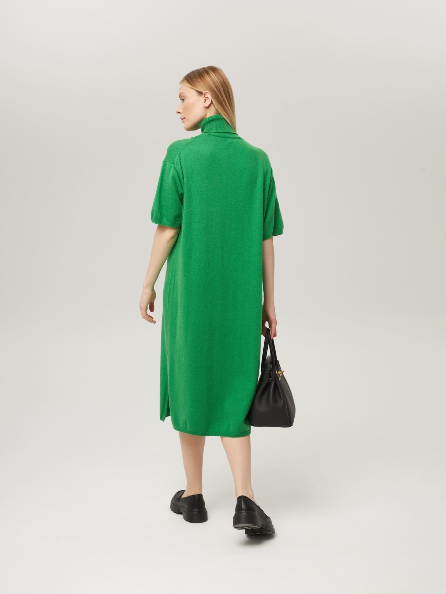 Платье-свитер с коротким рукавом зеленое L202302-3057