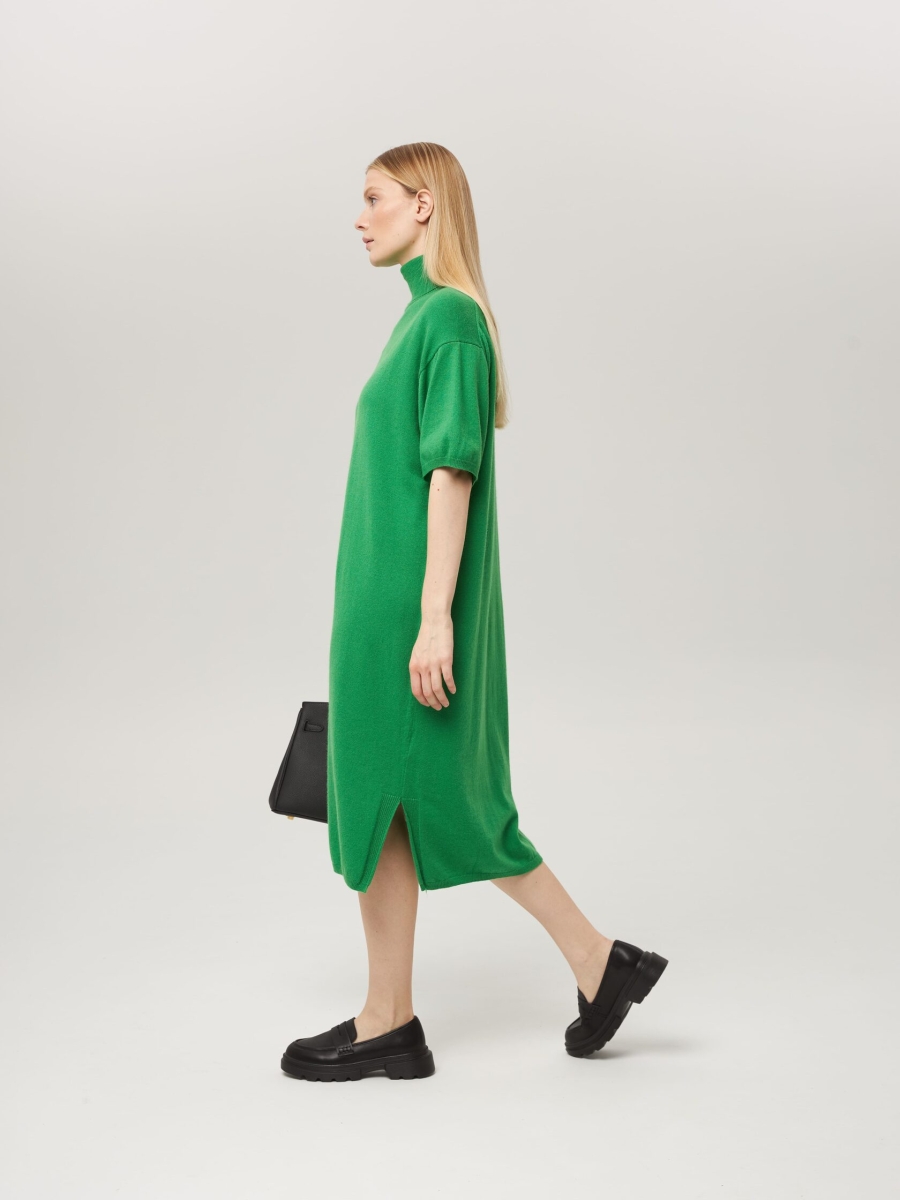 Платье-свитер с коротким рукавом зеленое L202302-3057