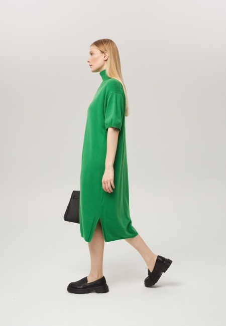 Платье-свитер с коротким рукавом зеленое L202302-3057