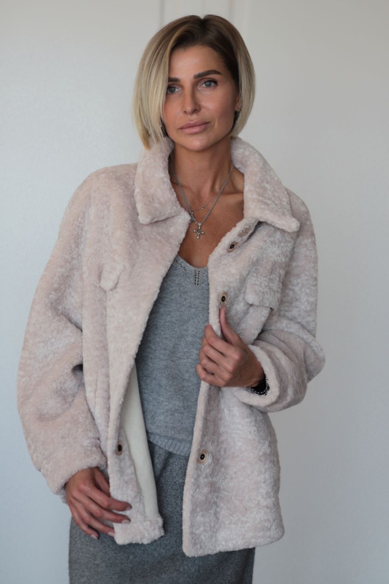 Полупальто барашек бежевое J10509-70-beige