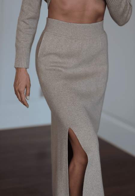 Юбка из кашемира с разрезом и карманами бежевая LND23-20-3023