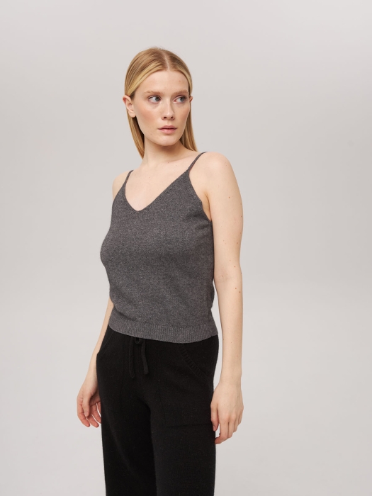 Топ из кашемира на тонких лямках графитовый L2023-100-3030
