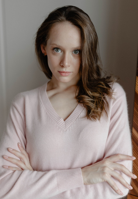 Платье из кашемира с V-образным вырезом бежевое L202302-3023