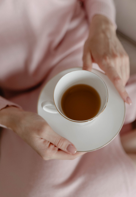 Платье из кашемира с V-образным вырезом бежевое L202302-3023