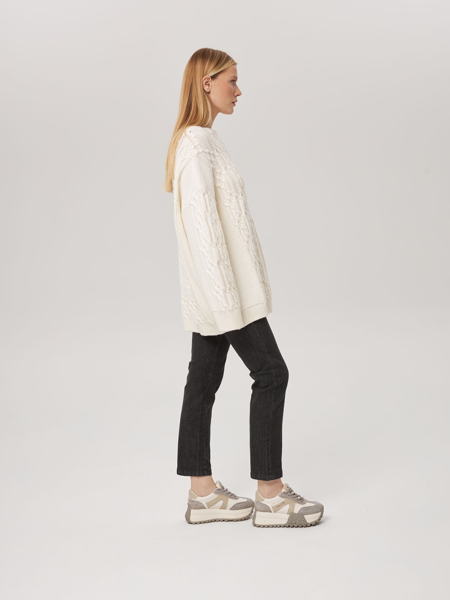 Джемпер оверсайз с косами белый L202316-3080