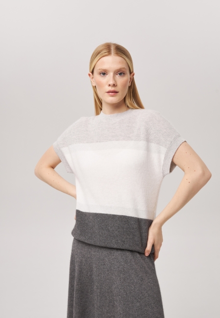 Джемпер с коротким рукавом светло-серый P-006-3079