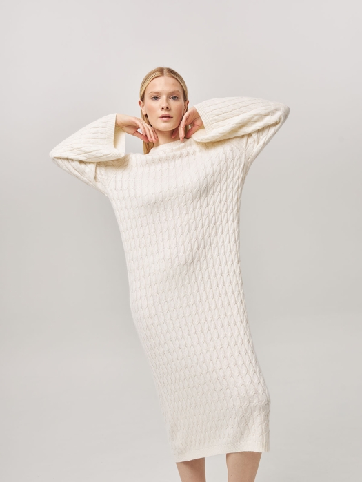 Платье из кашемира с широкими рукавами с косами белое LND2023-209-3080