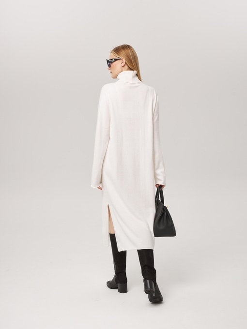 Платье из кашемира с высоким горлом белое L202309-3080