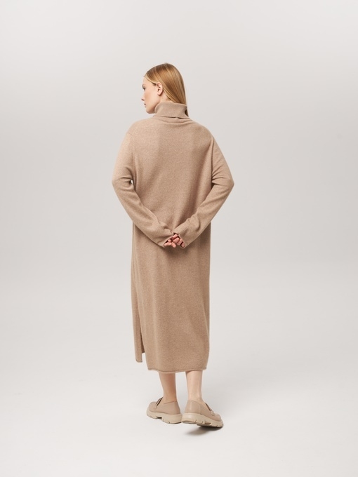 Платье из кашемира с высоким горлом бежевое L202309-3023