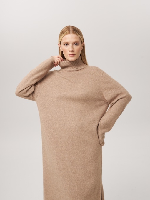 Платье из кашемира с высоким горлом бежевое L202309-3023