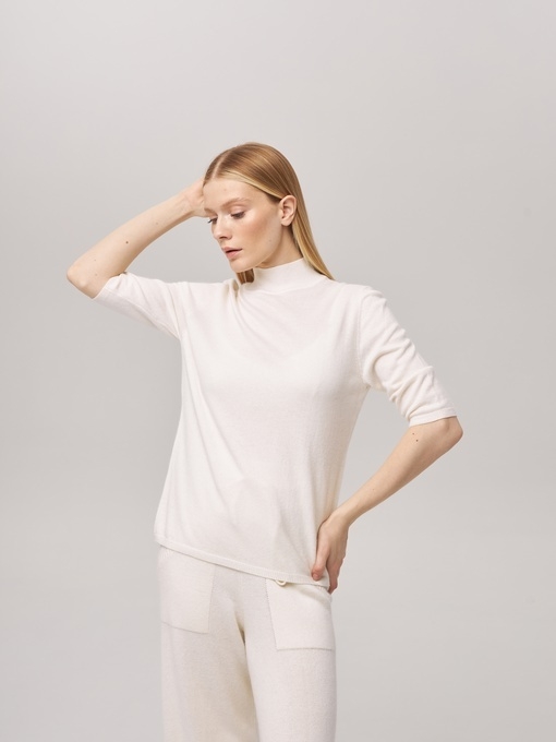 Джемпер с коротким рукавом и воротником белый L202308-3080