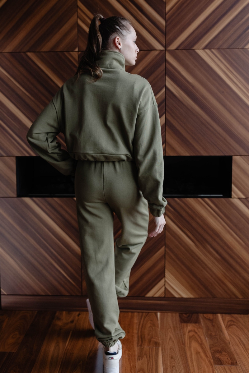 Костюм с карманами оливковый 6831-olive