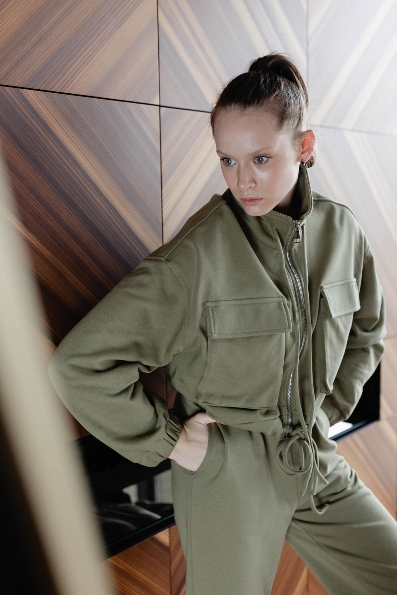 Костюм с карманами оливковый 6831-olive