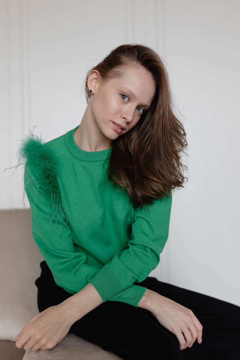 Джемпер с перьями зеленый 3598-green