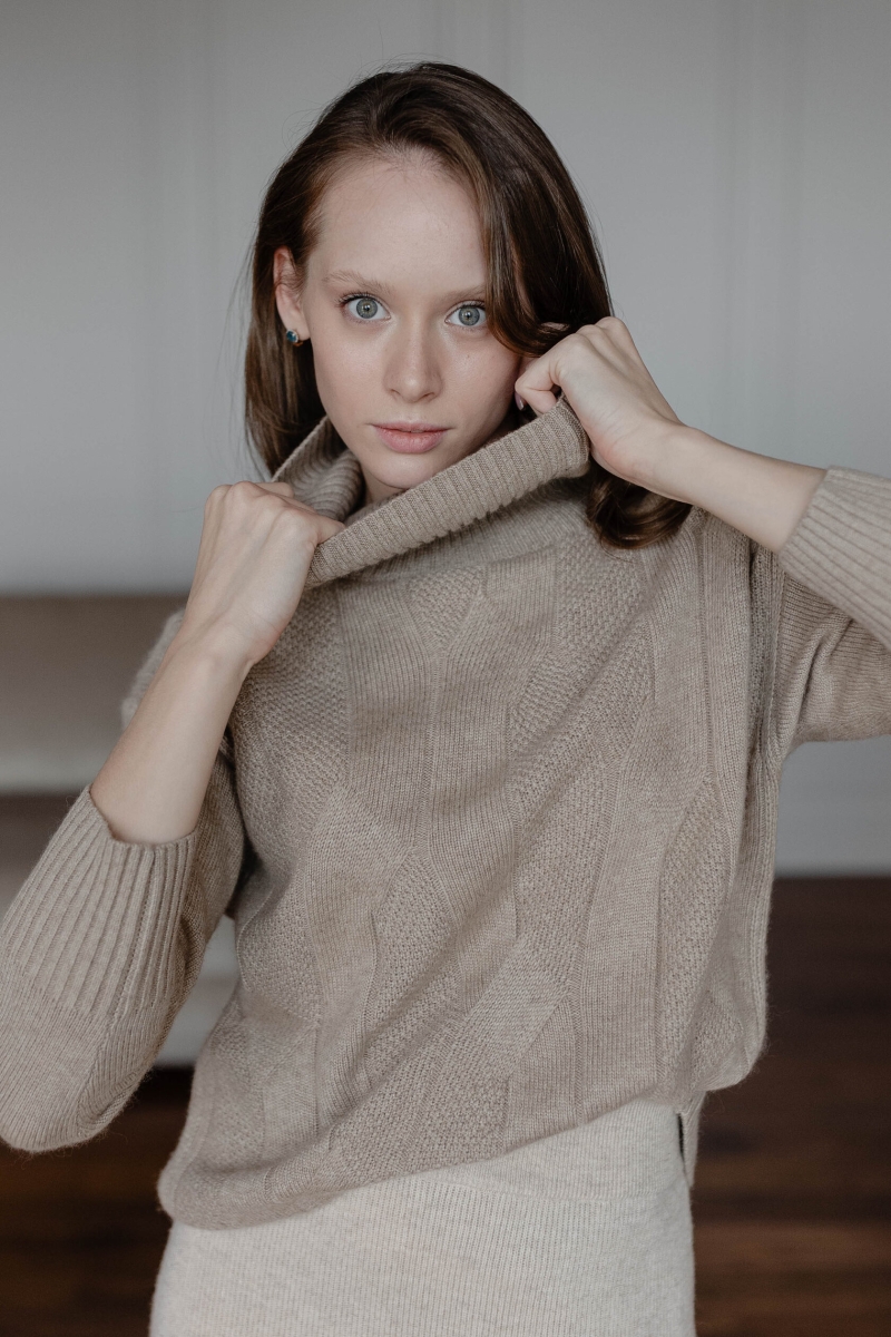 Свитер из кашемира широким воротником и косами бежевый L202314-3023